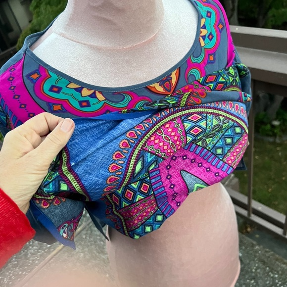 Colorful lightweight,  short sleeve blouse  ethnic vibes, xs - Picture 6 of 7